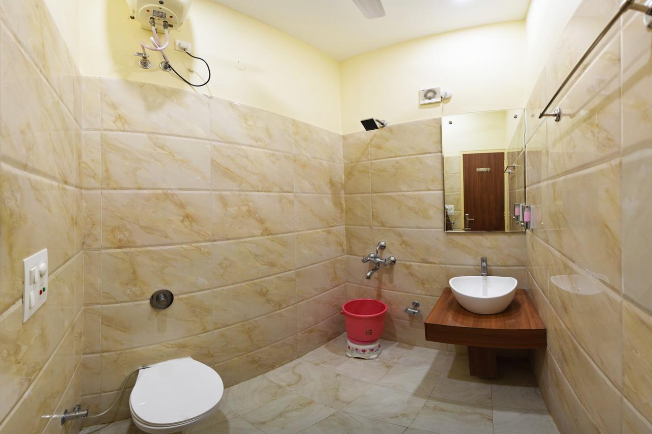 Hotel Palace Amritsar Bagian luar foto