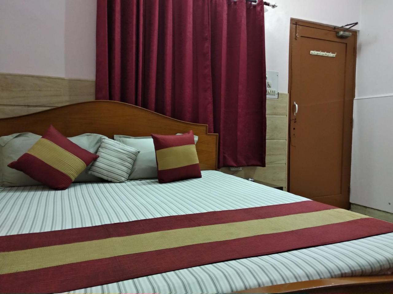 Hotel Palace Amritsar Bagian luar foto