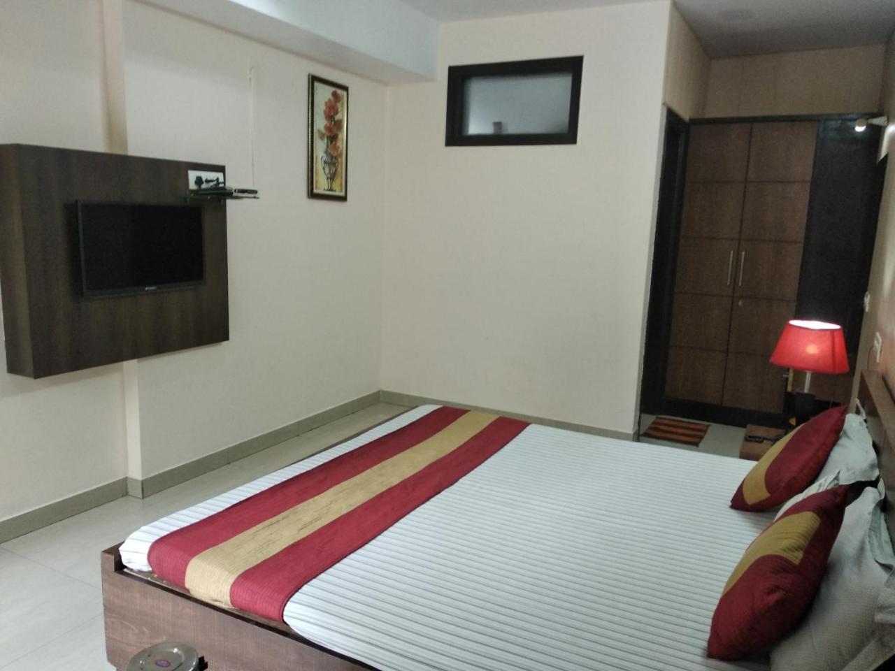 Hotel Palace Amritsar Bagian luar foto