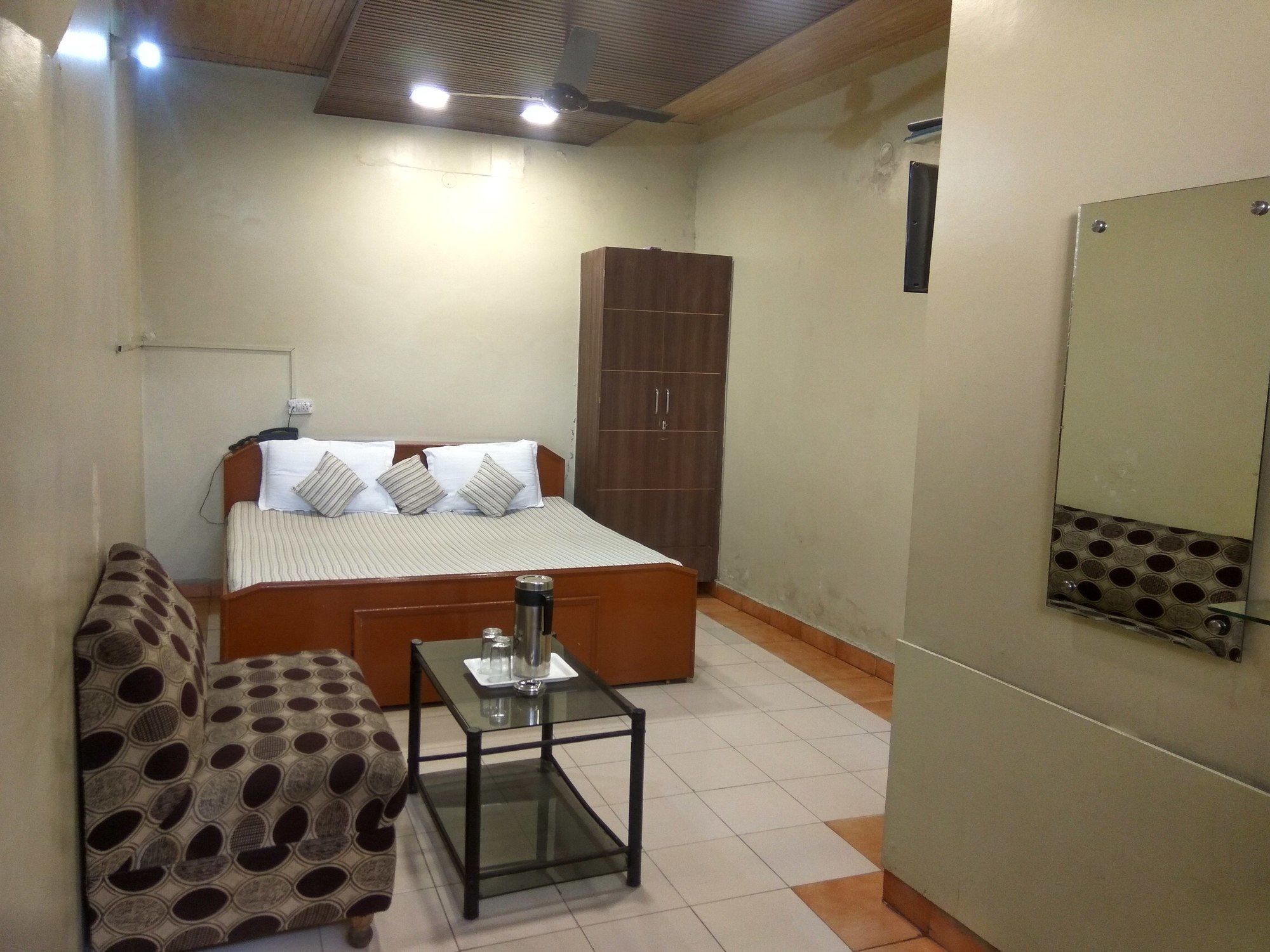 Hotel Palace Amritsar Bagian luar foto