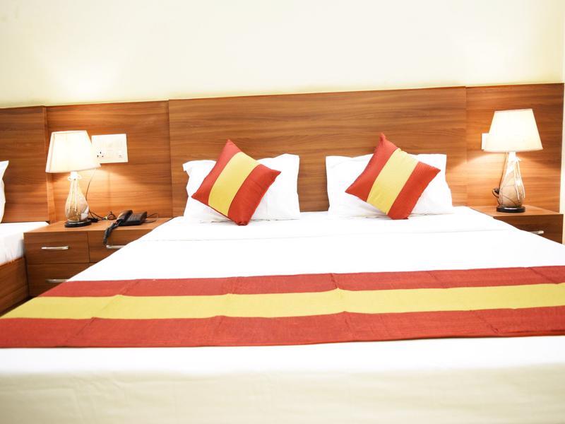 Hotel Palace Amritsar Bagian luar foto